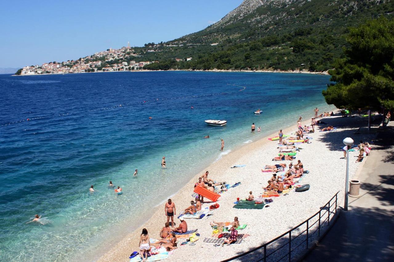 Apartments By The Sea Igrane, Makarska - 17292 外观 照片