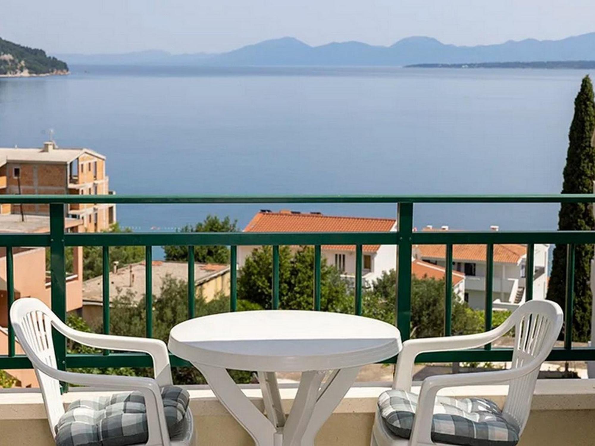 Apartments By The Sea Igrane, Makarska - 17292 外观 照片